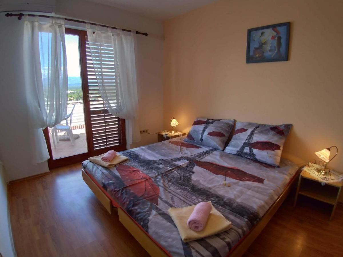 Apartment Njivice 15904B Kültér fotó