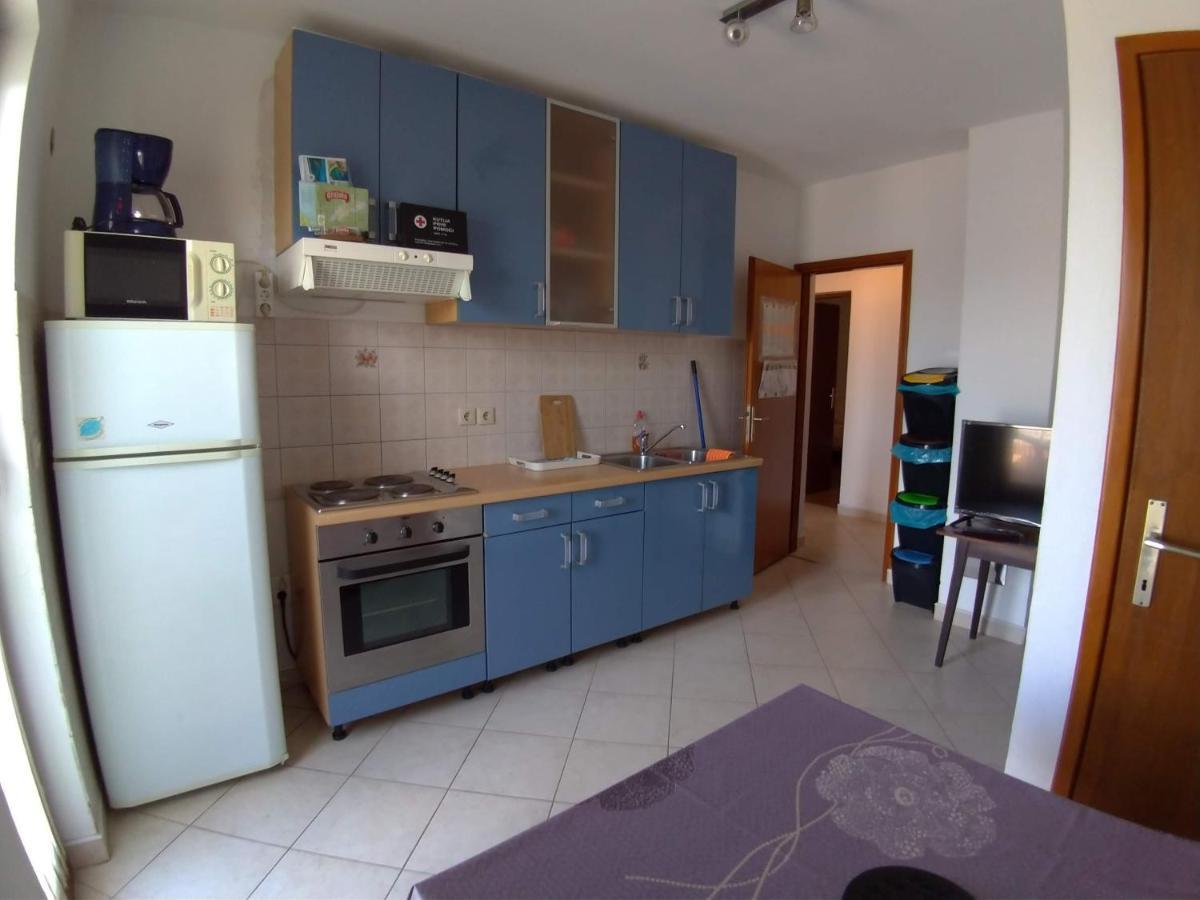 Apartment Njivice 15904B Kültér fotó