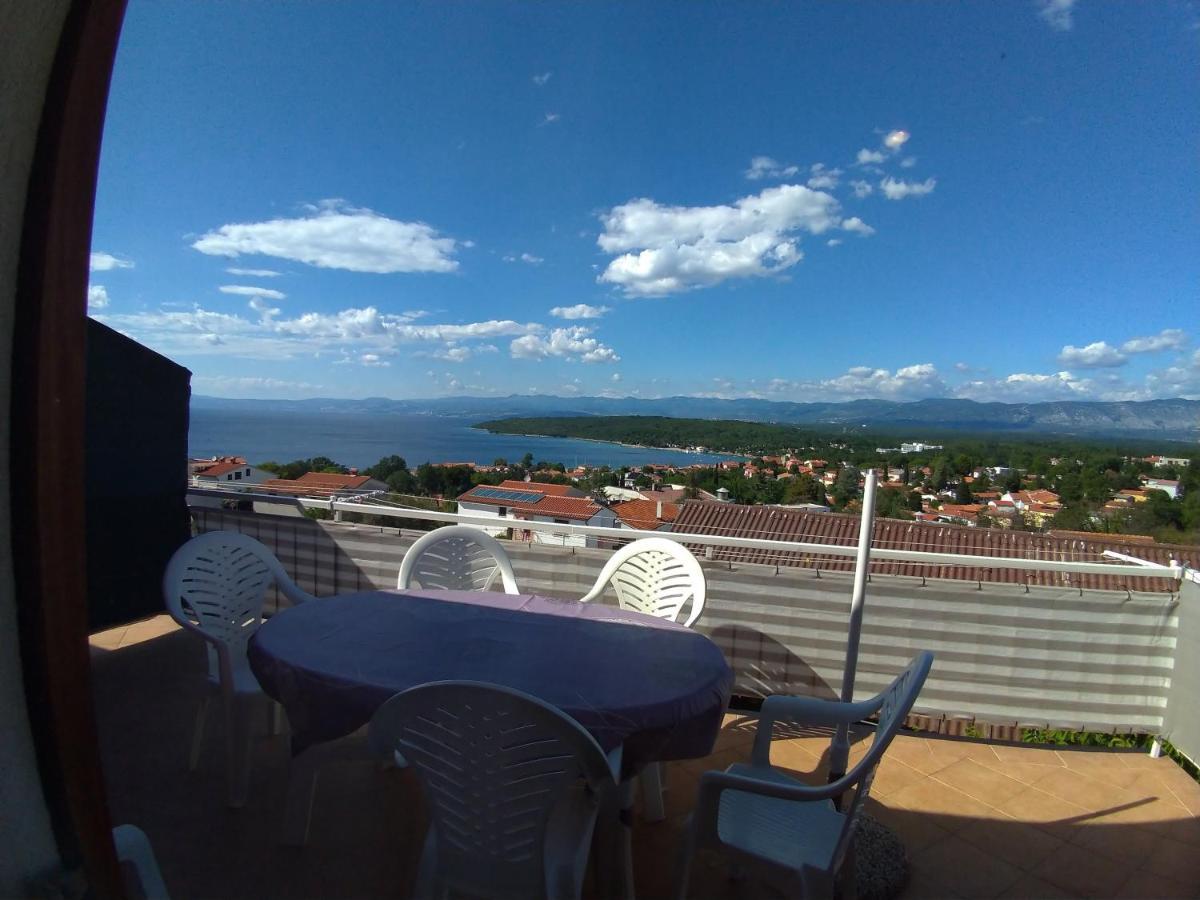 Apartment Njivice 15904B Kültér fotó